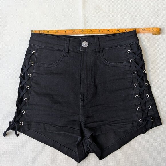 Divided High-Waisted Shorts - Picture 2 of 4
